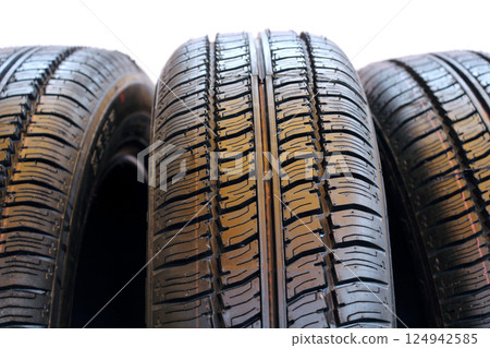 Set of tires Set of tires 124942585