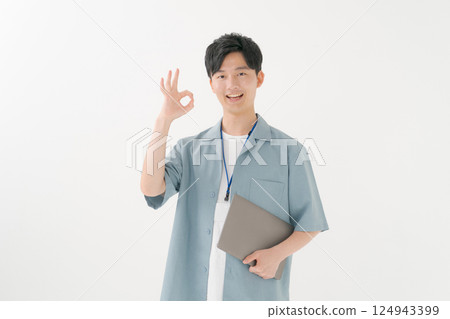 一個清爽的商人 124943399