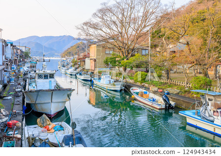 Yoshiwara Cove in Spring, Maizuru City, Kyoto Prefecture Yoshiwara Cove in Spring, Maizuru City, Kyoto Prefecture 124943434