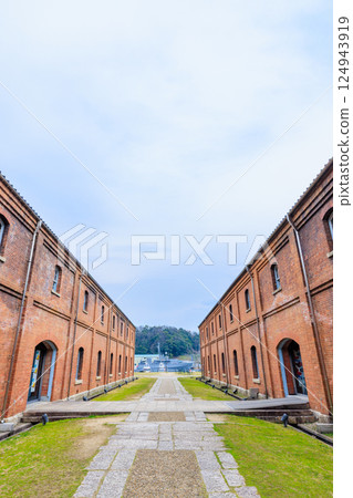 京都府舞鶴市舞鶴紅磚公園的春天 124943919