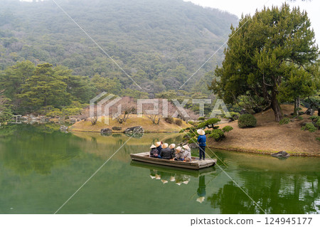 [Takamatsu City] Ritsurin Garden Japanese boat 124945177