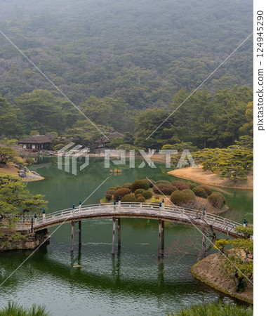 [高松市] 從平峰眺望栗林庭園 124945290
