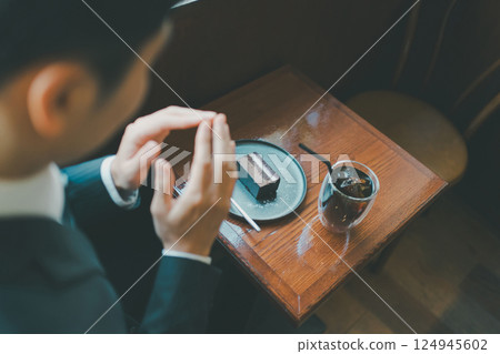 咖啡館 咖啡廳 蛋糕 124945602