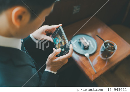 咖啡館 咖啡廳 蛋糕 124945611