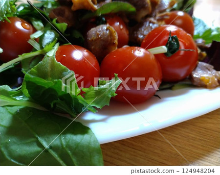 Simple, home-cooked dinner 124948204