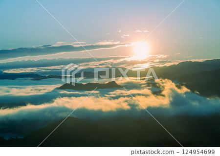 Golden Dawn: A Mountain's Awakening in Taiwan. 124954699