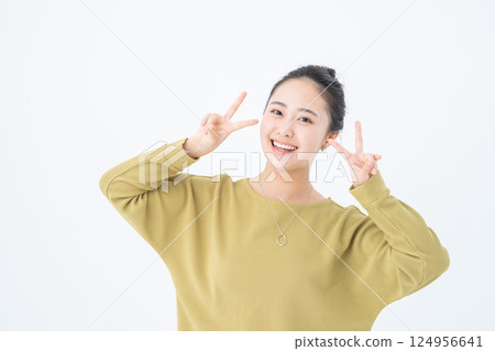 年輕的女士的肖像 124956641