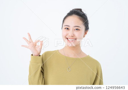 Young lady's portrait Young lady's portrait 124956643