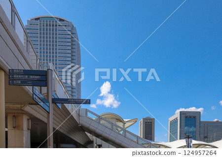 海濱幕張站南口的建築物 海濱幕張站南口的建築物 124957264