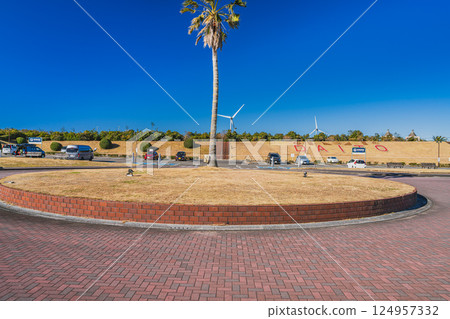 A parking lot near Liberty Resort Daito Onsen in Kakegawa City, Shizuoka Prefecture, illuminated against a blue sky A parking lot near Liberty Resort Daito Onsen in Kakegawa City, Shizuoka Prefecture, illuminated against a blue sky 124957332