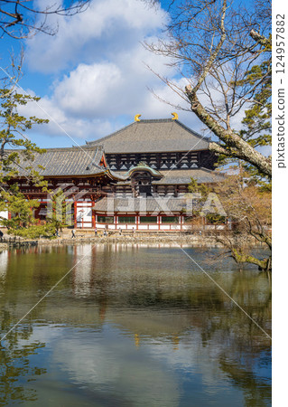 View of the Great Buddha Hall from the Kagami Pond at Todaiji Temple in Nara 124957882