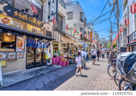 Urban scenery of Ota Ward, Tokyo Mitakesan Station 124959791