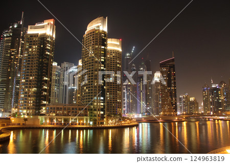 Dubai Marina, United Arab Emirates Dubai Marina, United Arab Emirates 124963819