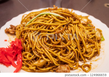 來自日本岡山縣真庭市蒜山高原的非常美味的蒜山炒麵 124966659