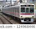京王8000系列前往高尾山口 124968446