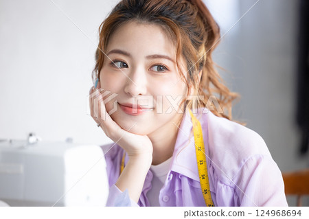 Smiling woman with cheeks Smiling woman with cheeks 124968694