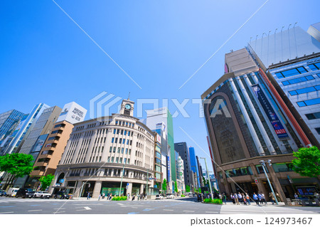 [Tokyo] May, Ginza 4-chome intersection 124973467