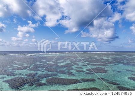 宮古藍:藍色的大海和藍天 宮古藍:藍色的大海和藍天 124974956