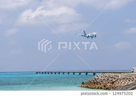 Miyakojima 17END Cobalt blue sea and blue sky Miyakojima 17END Cobalt blue sea and blue sky 124975202