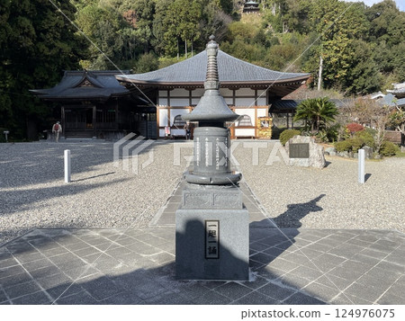濱松市天龍區光明寺本堂及塔樓 濱松市天龍區光明寺本堂及塔樓 124976075