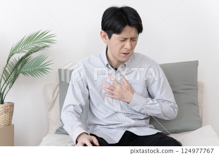 Man with stomach ache, stomach ache 124977767