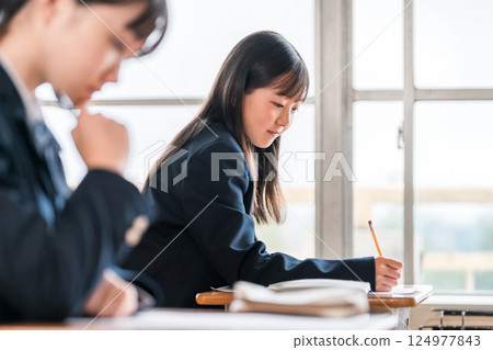 Image of entrance exam, test, examination, entrance exam, national center exam 124977843