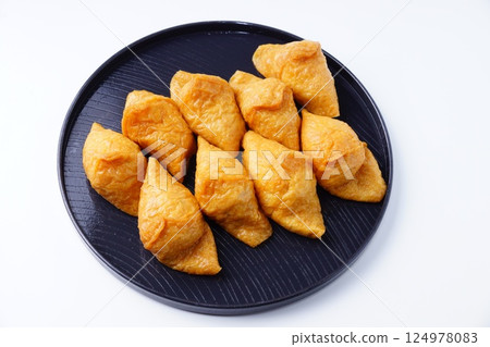 Inari Shimaji 124978083