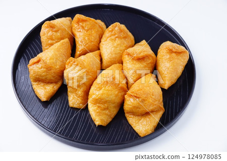 Inari Shimaji 124978085