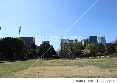 日比谷公園:都市中的綠洲 日比谷公園:都市中的綠洲 124980997