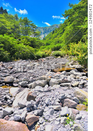 Chugoku region, Daisen-Oki National Park, Ogamiyama Shrine Okumiya, the desolate image of Sai-no-Kawara and Mt. Daisen, Daisen Town, Tottori Prefecture (3) 124981472