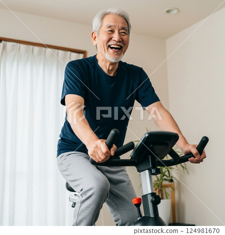 老人在家訓練 124981670