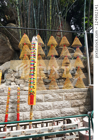 Incense sticks enshrined inside the A-Ma Temple in Macau 124982141