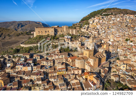 hilltop medieval town  124982709