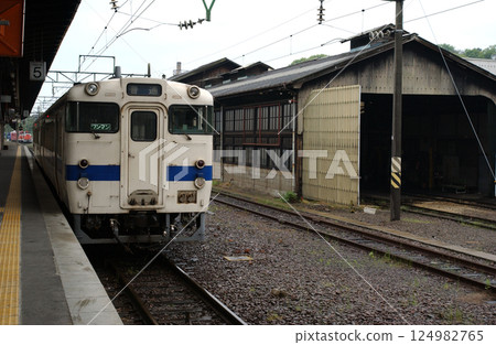 Inside Kumamoto Station before the Kyushu Shinkansen opened 124982765