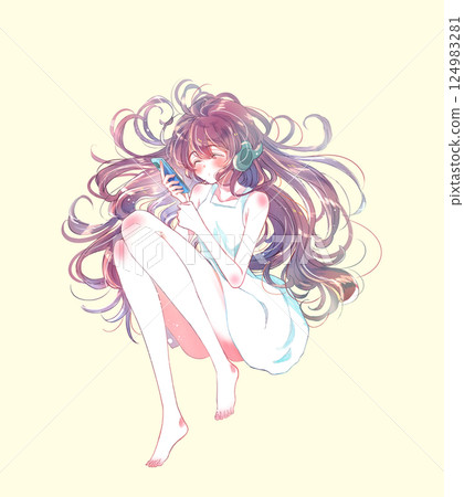 女孩躺著，戴著耳機，拿著智慧型手機，閉著眼睛 124983281