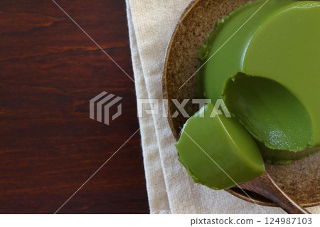 Homemade Matcha Pudding 124987103