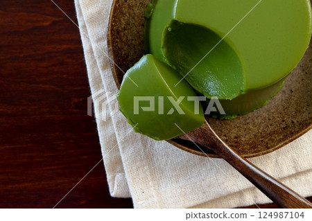 Homemade Matcha Pudding 124987104
