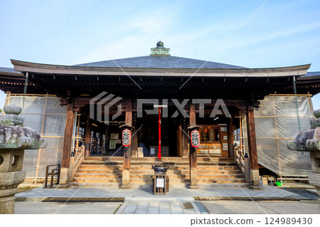 京都府宮津市知恩寺文殊堂的春天 124989430