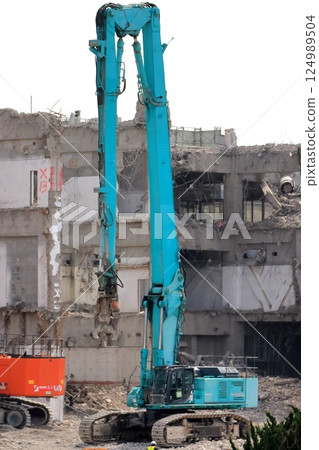 鋼筋混凝土建築拆除現場 124989504