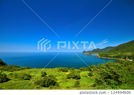 Beautiful scenery of Tango Matsushima as seen from the observation deck at Inugasaki Park in the Kansai region, Kinki region, Tango Peninsula, Kyotango City, Kyoto Prefecture (2) 124994606