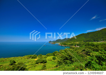 Beautiful scenery of Tango Matsushima as seen from the observation deck at Inugasaki Park in the Kansai region, Kinki region, Tango Peninsula, Kyotango City, Kyoto Prefecture (3) 124994607