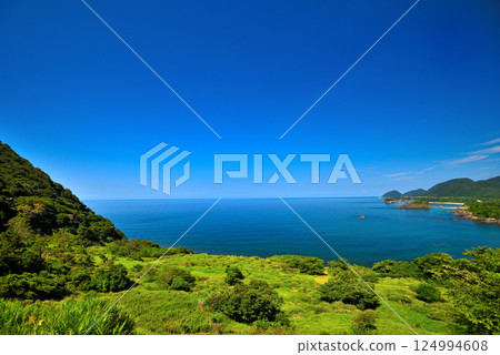 Beautiful scenery of Tango Matsushima as seen from the observation deck at Inugasaki Park in the Kansai region, Kinki region, Tango Peninsula, Kyotango City, Kyoto Prefecture (4) 124994608