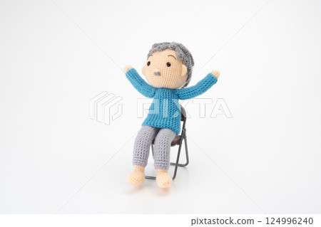 Amigurumi dolls: Senior life image 124996240