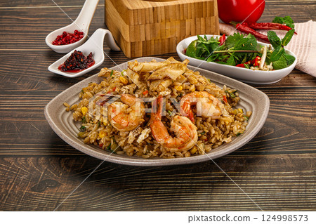 Vietnamese fried rice with prawn and squid Kom Ran Vietnamese fried rice with prawn and squid Kom Ran 124998573