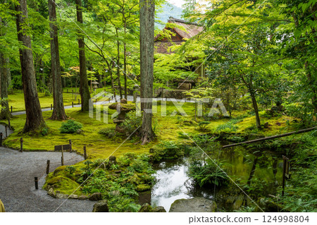 Sanzen-in Temple Garden and Approach to the Temple Sanzen-in Temple Gate, Tendai Sect, Kyoto Ohara 124998804