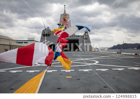 軍艦飛行甲板 124998815