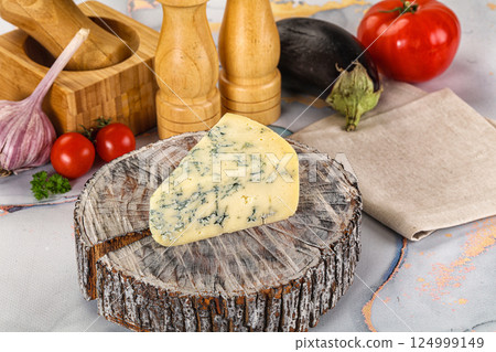 Dor blue cheese with mold 124999149
