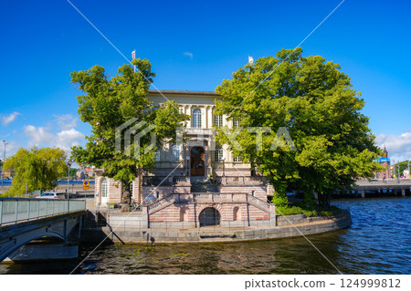 Strömsborg, a small island in a canal in central Stockholm, Sweden 124999812