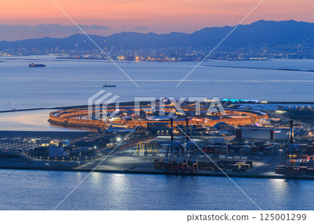Evening view of Yumeshima at the Osaka Kansai Expo (Konohana Ward, Osaka City, Osaka Prefecture) 125001299