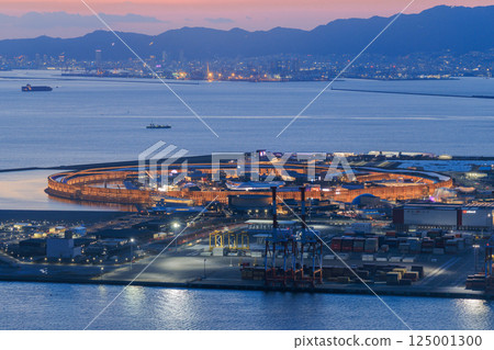 大阪關西萬博夢洲的夜景（大阪府大阪市此花區） 125001300